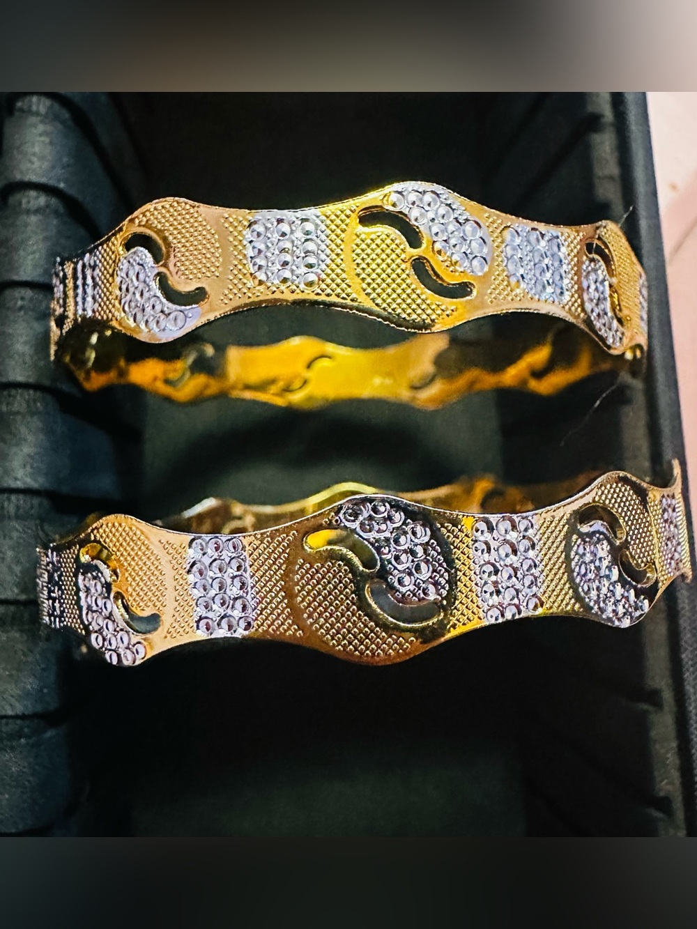 Elegant Two-Tone Gold and Silver Women's Bangle Bracelet - Picture 2 of 3